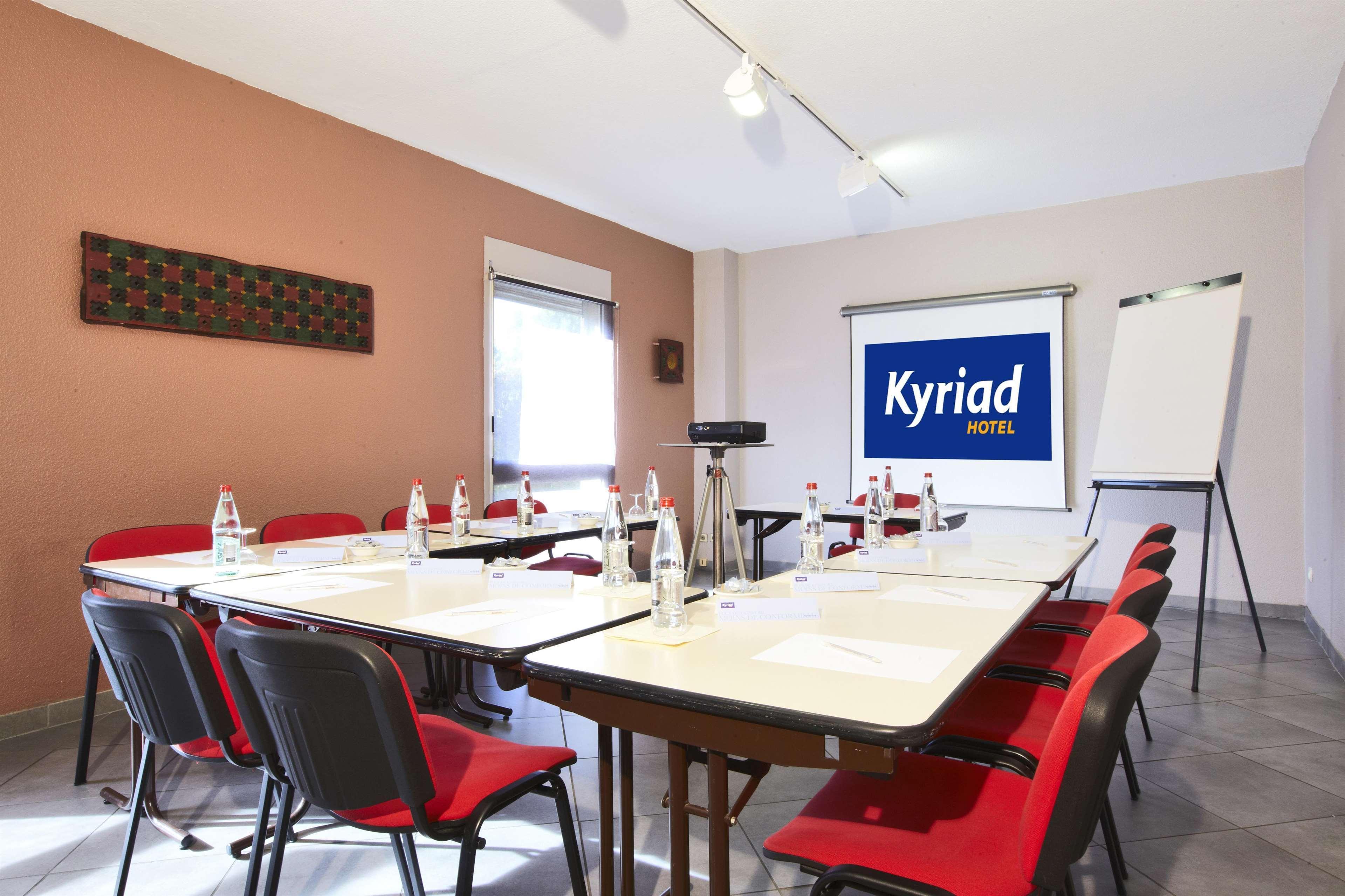 Kyriad Nimes Centre Exterior foto
